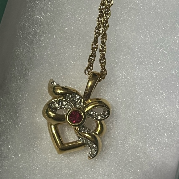Nina Ricci Gold Plated Swarovski Crystals & Red Ruby Heart Bow Women’s Necklace - Picture 4 of 6